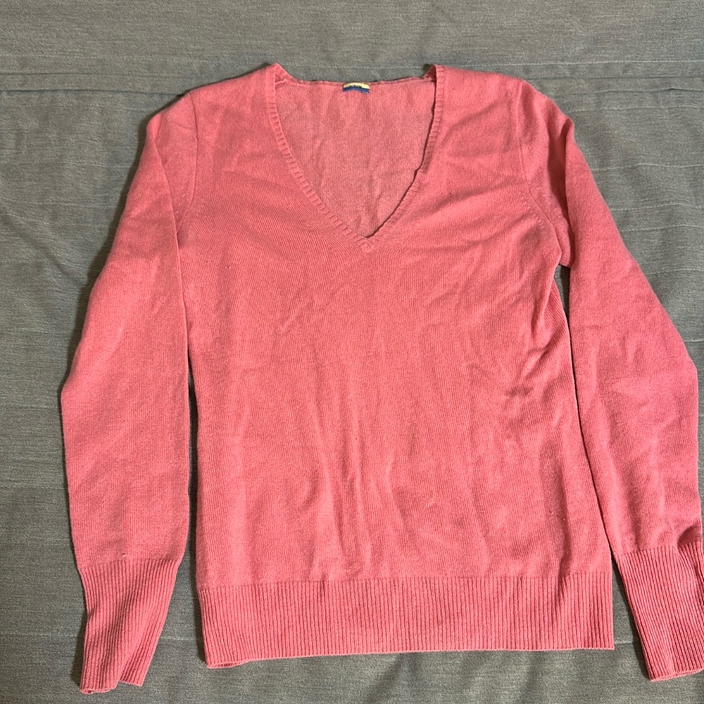 Jcrew cashmere V neck sweater. 
Fits size S/M